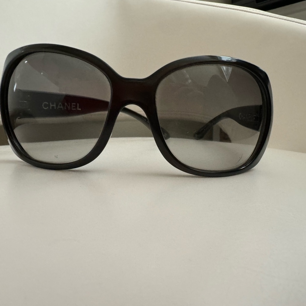 Chanel Square Model Sunglasses - Picture 2 of 9